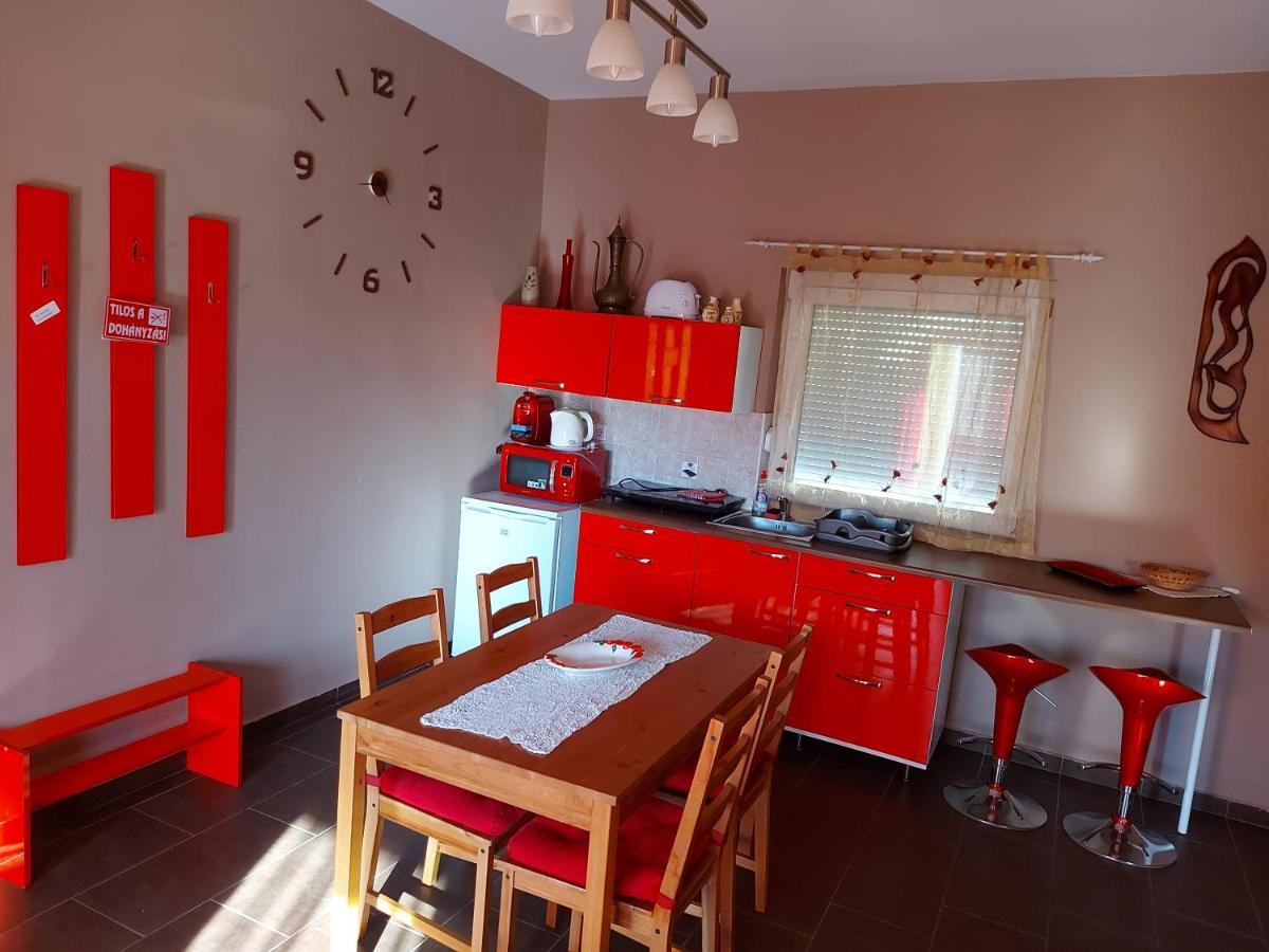Corner Apartman 5 Siofok Bagian luar foto