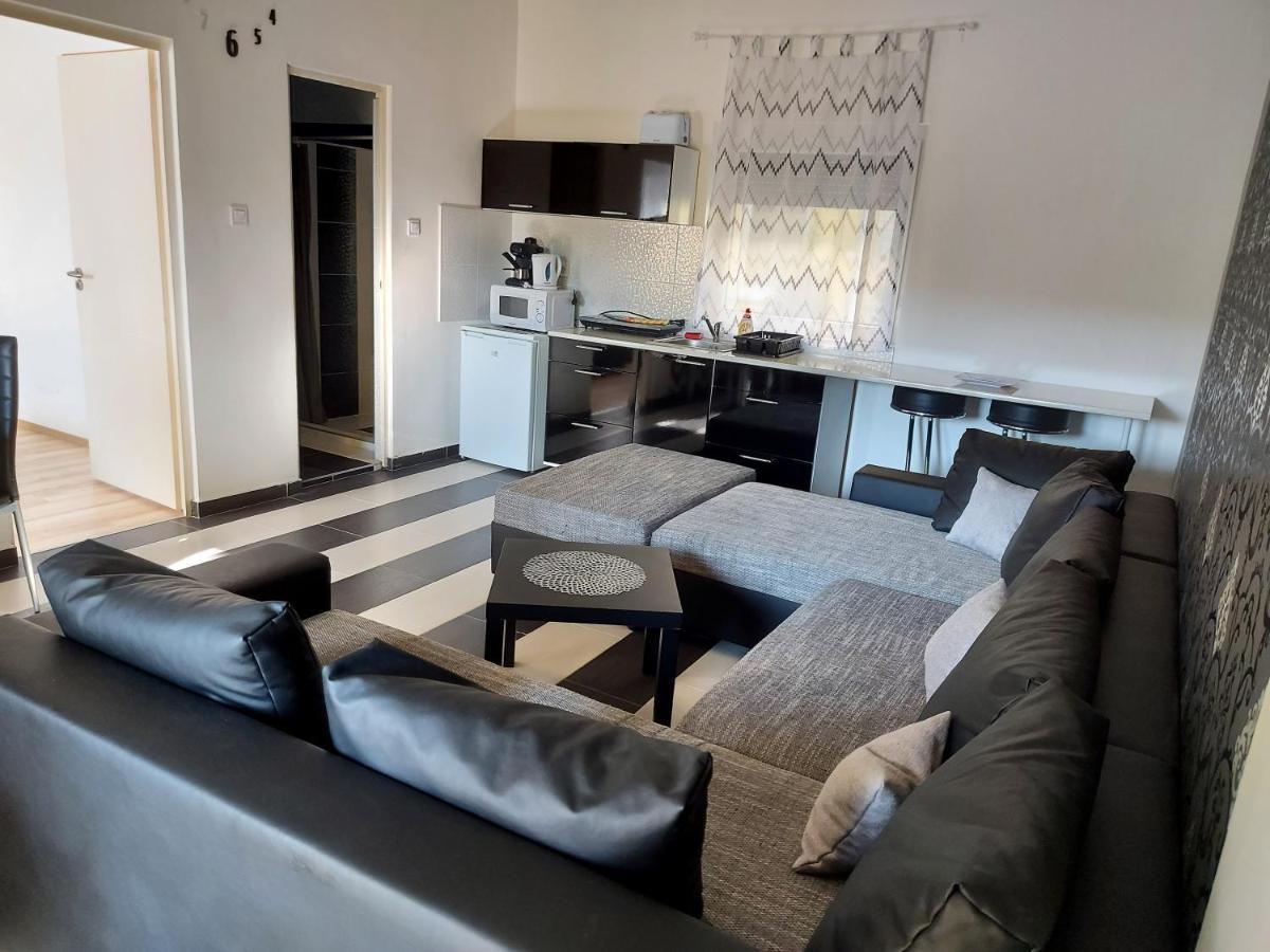 Corner Apartman 5 Siofok Bagian luar foto